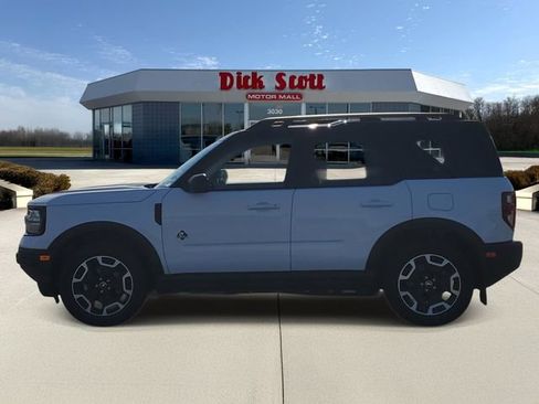 Used 2022 Ford Bronco Sport Outer Banks w/ Tech Package AWD/4WD image 4