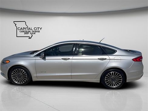 Used 2018 Ford Fusion Titanium image 6