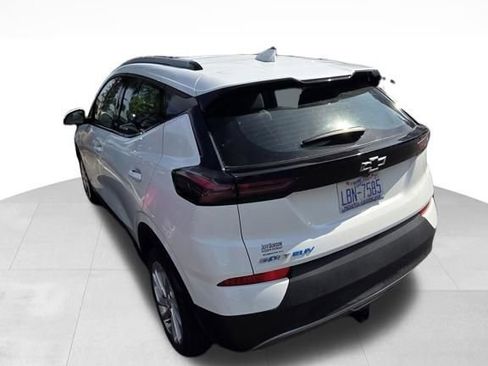 Used 2023 Chevrolet Bolt EUV LT w/ Driver Confidence Package FWD image 3