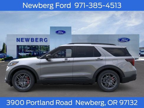 New 2026 Ford Explorer ST-Line w/ ST-Line Street Pack AWD/4WD image 5