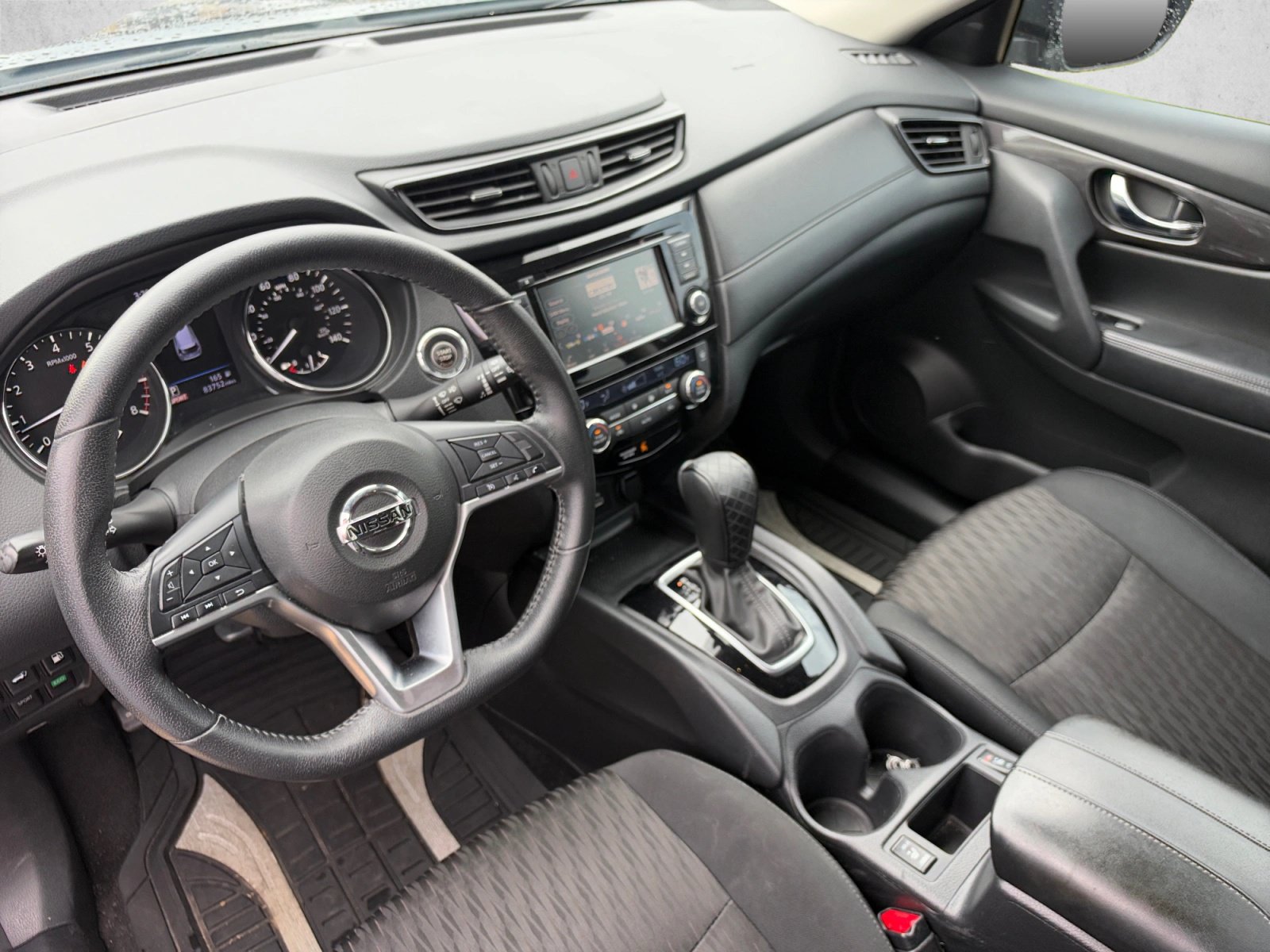 Used 2019 Nissan Rogue SV FWD image 10