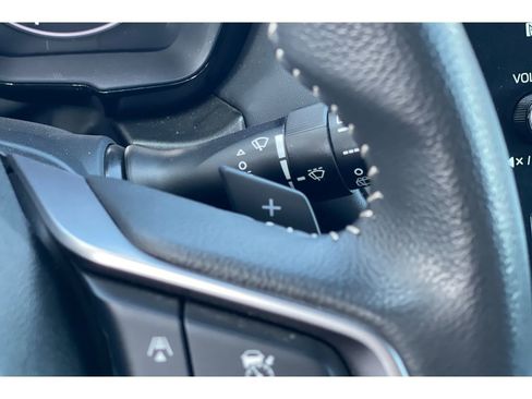 Used 2025 Subaru Outback Premium image 38