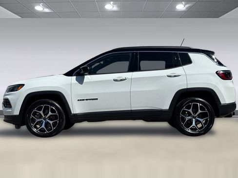Used 2025 Jeep Compass Limited AWD/4WD image 6
