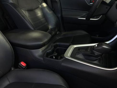 Certified 2019 Toyota RAV4 XLE Premium w/ Cold Weather Package AWD/4WD image 15
