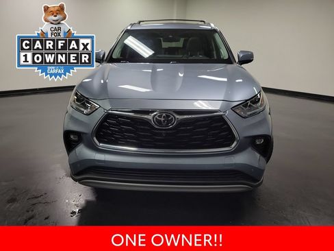 Used 2022 Toyota Highlander Platinum AWD/4WD image 3
