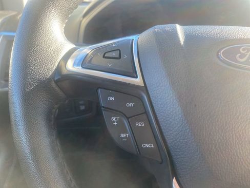 Used 2024 Ford Edge Titanium image 17