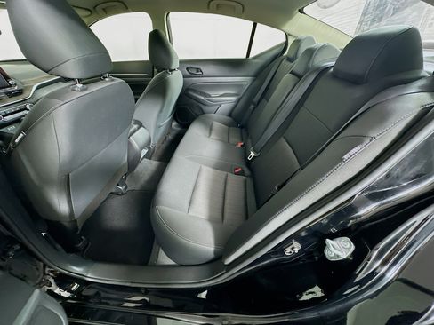 Used 2024 Nissan Altima 2.5 SV FWD image 25