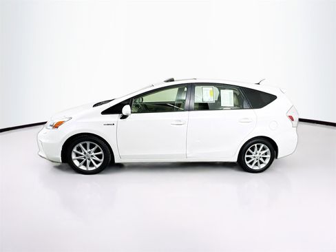 Used 2012 Toyota Prius V Five image 4