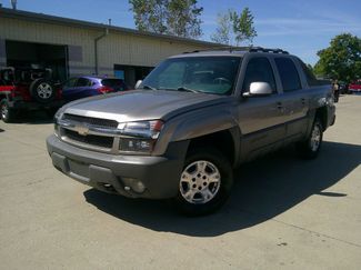 Used 2002 Chevrolet Avalanche 4x4 w/ North Face Edition image 1