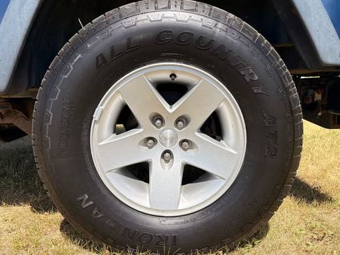 Used 2005 Jeep Wrangler Rubicon w/ Security Group AWD/4WD image 14