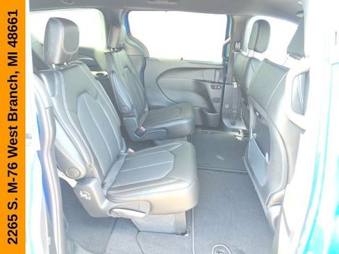 New 2027 Chrysler Pacifica Select AWD/4WD image 40