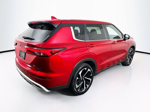 Used 2024 Mitsubishi Outlander SE image 9