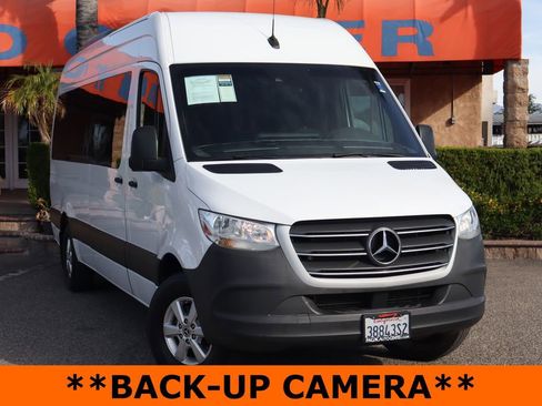 Used 2019 Mercedes-Benz Sprinter 2500 image 2