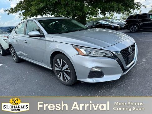 Used 2022 Nissan Altima 2.5 SV AWD/4WD image 1