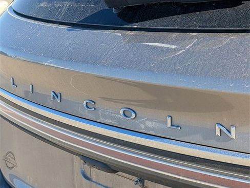 Used 2020 Lincoln Nautilus FWD w/ Equipment Group 101A image 6