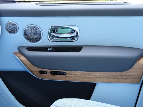 Used 2023 Rolls-Royce Cullinan w/ Cullinan Package AWD/4WD image 11