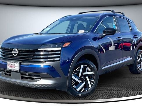 New 2026 Nissan Kicks SV w/ Charging Package image 2