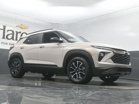 New 2026 Chevrolet TrailBlazer ACTIV w/ Convenience Package FWD image 2