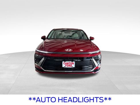Used 2025 Hyundai Sonata SEL FWD image 11