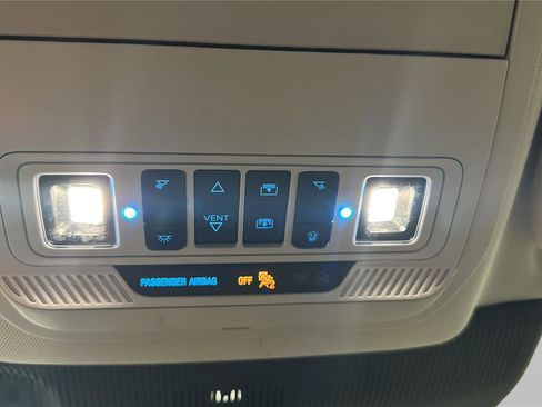 Used 2025 Ford Explorer Platinum w/ Ultimate Package image 20