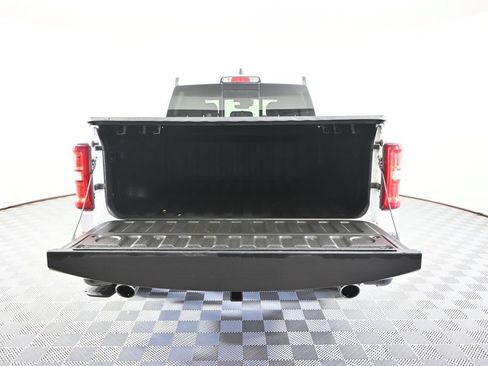 Used 2025 RAM 1500 Big Horn AWD/4WD image 6