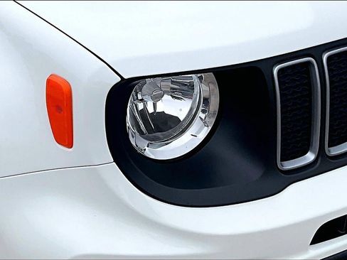 Used 2023 Jeep Renegade Latitude AWD/4WD image 27