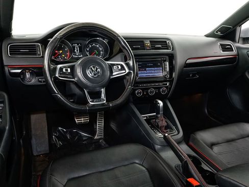 Used 2015 Volkswagen Jetta GLI SE image 6