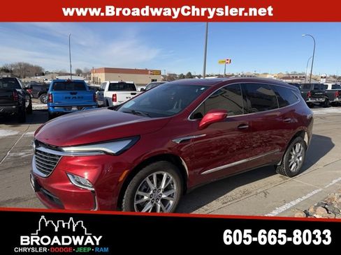 Used 2023 Buick Enclave Essence w/ Experience Buick Package image 3