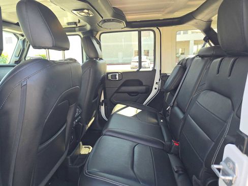 Used 2023 Jeep Wrangler Sahara w/ Cold Weather Group image 19