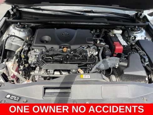 Used 2024 Toyota Camry SE FWD image 11