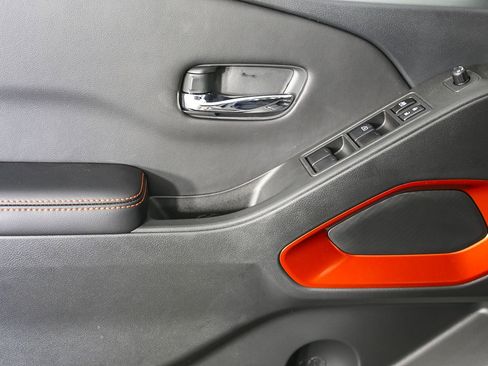 New 2025 Nissan Frontier PRO-4X w/ Tow Package image 22