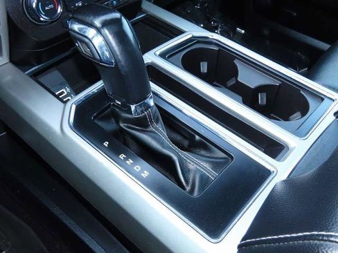 Certified 2019 Ford F150 Lariat image 33