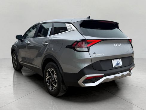 Used 2025 Kia Sportage LX image 9
