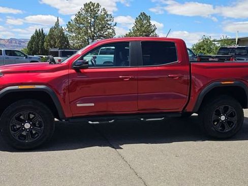 Used 2023 GMC Canyon Elevation w/ Elevation Premium Package AWD/4WD image 5