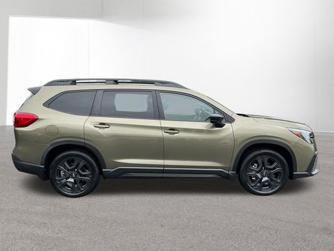 Used 2024 Subaru Ascent Onyx Edition AWD/4WD image 2