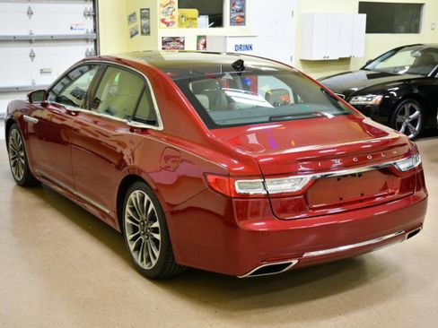 Used 2019 Lincoln Continental Select w/ Continental Climate Package image 11