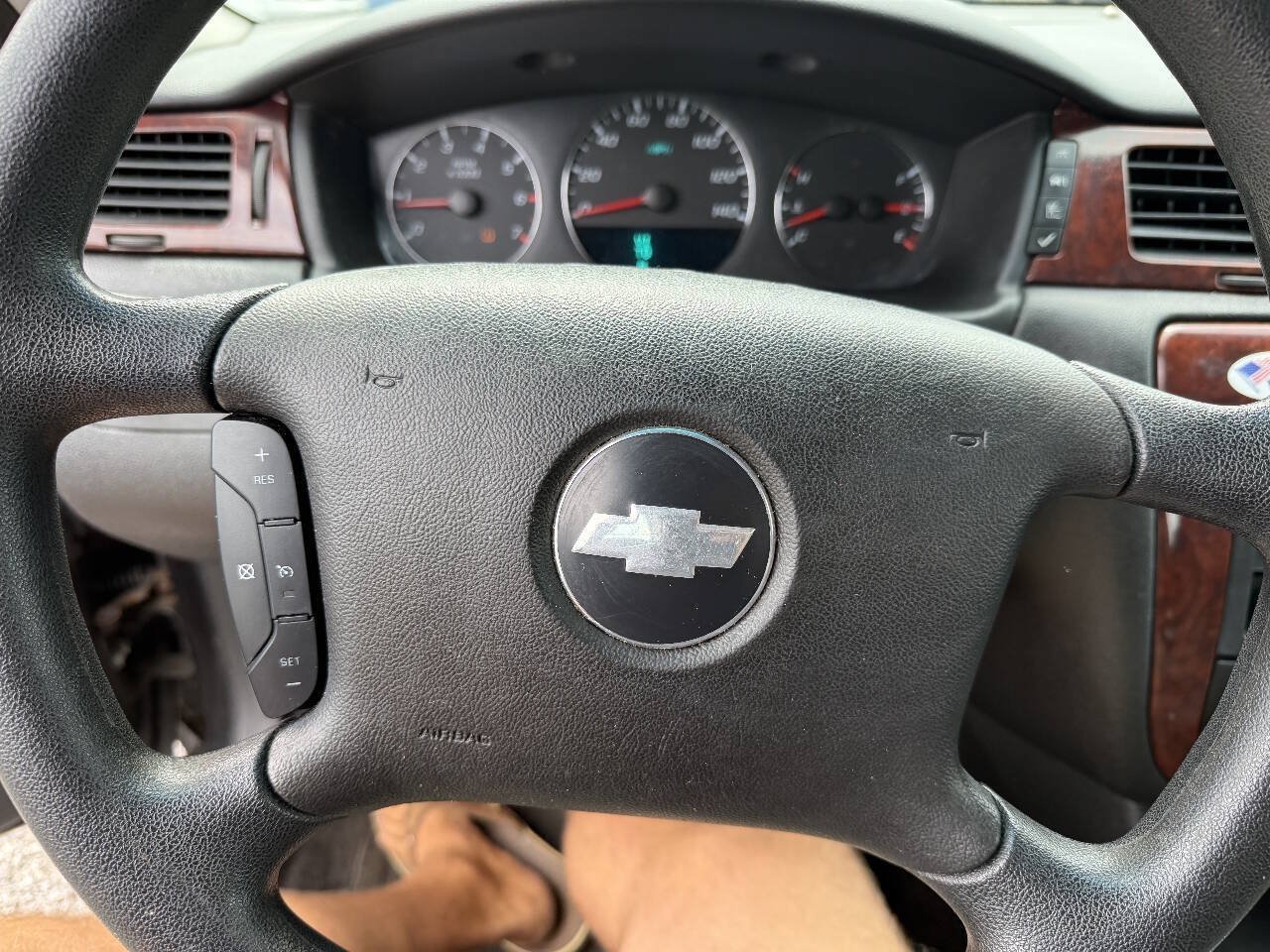 Used 2008 Chevrolet Impala LT FWD image 24