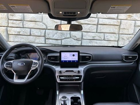 Used 2023 Ford Explorer XLT w/ Equipment Group 202A image 10
