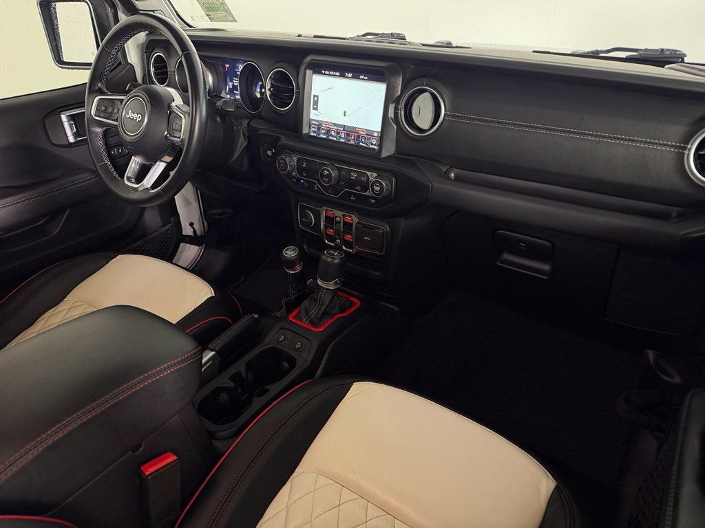 Used 2021 Jeep Wrangler Unlimited Sahara AWD/4WD image 14