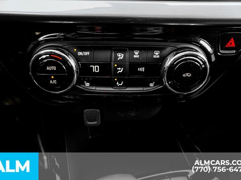 Used 2025 Chevrolet Trax LT w/ LT Convenience Package image 43