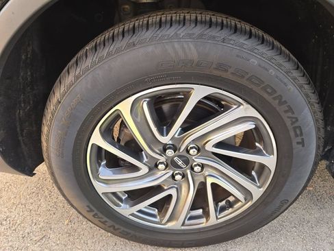 Used 2022 Lincoln Aviator AWD w/ Elements Package image 5