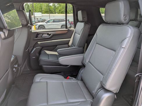 New 2026 GMC Yukon XL Denali w/ Denali Reserve Package AWD/4WD image 22