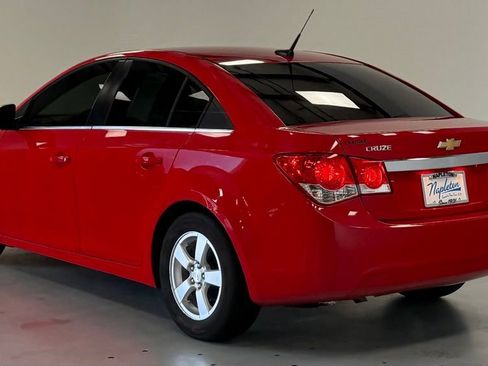 Used 2014 Chevrolet Cruze LT FWD image 4