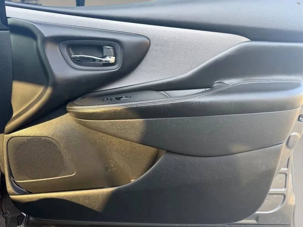 Used 2020 Nissan Murano SV FWD image 34