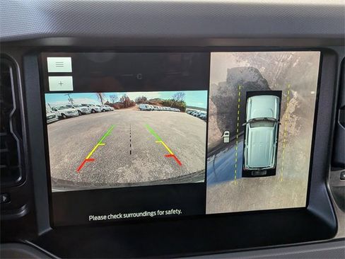 Used 2023 Ford Bronco Badlands image 23