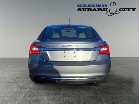Used 2011 Chrysler 200 Touring image 8