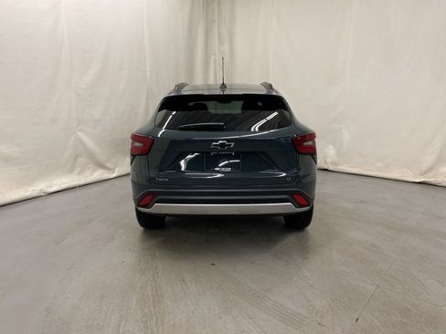New 2026 Chevrolet Trax LT w/ Driver Confidence Package FWD image 7