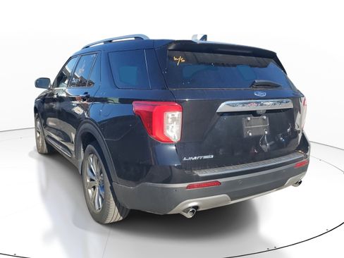 Used 2023 Ford Explorer Limited image 3