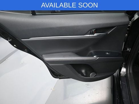 Used 2020 Toyota Camry XLE FWD image 29