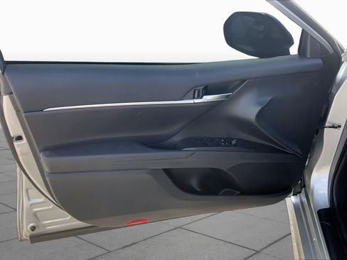 Used 2024 Toyota Camry SE FWD image 20